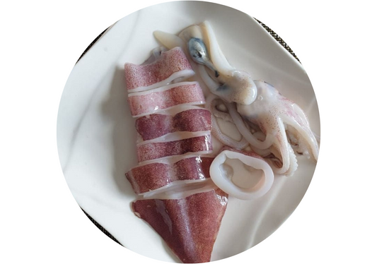 S02 - Fresh Squid / Sotong Segar [Tub: 650 - 700g]